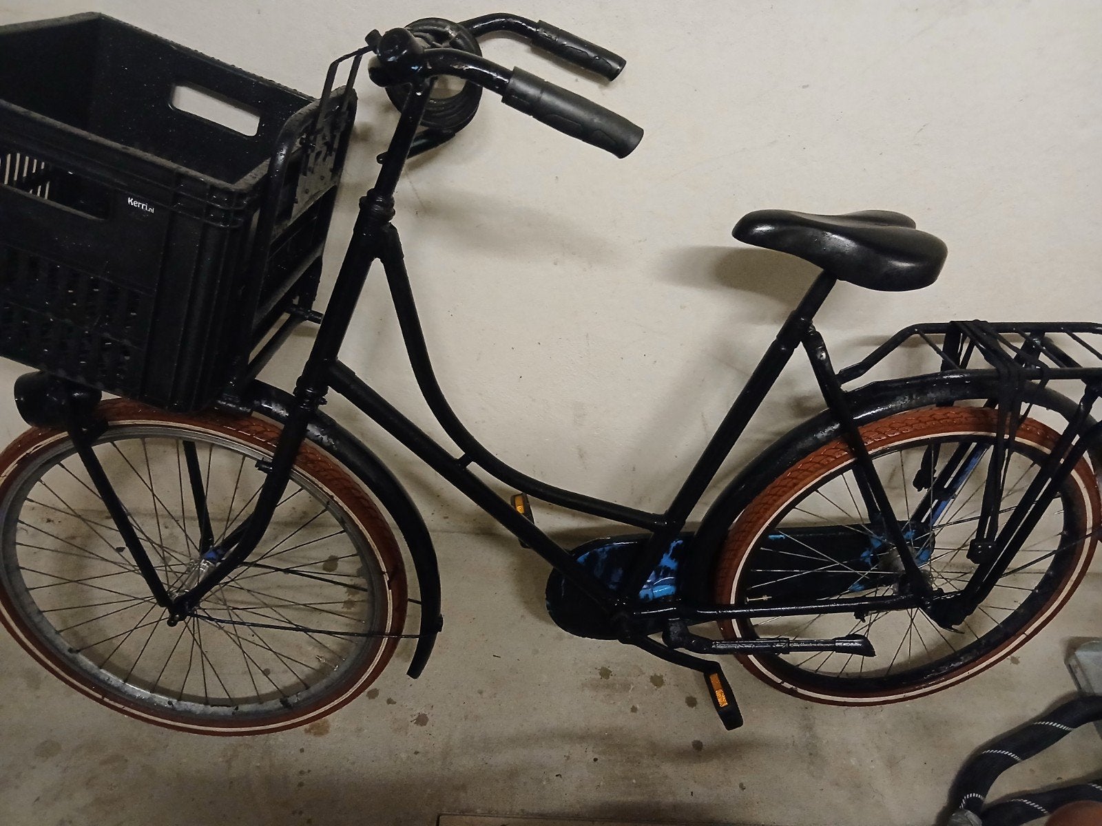 Zwarte transportfiets met krat, Ophalen of Verzenden, Gebruikt, Terugtraprem, Overige merken