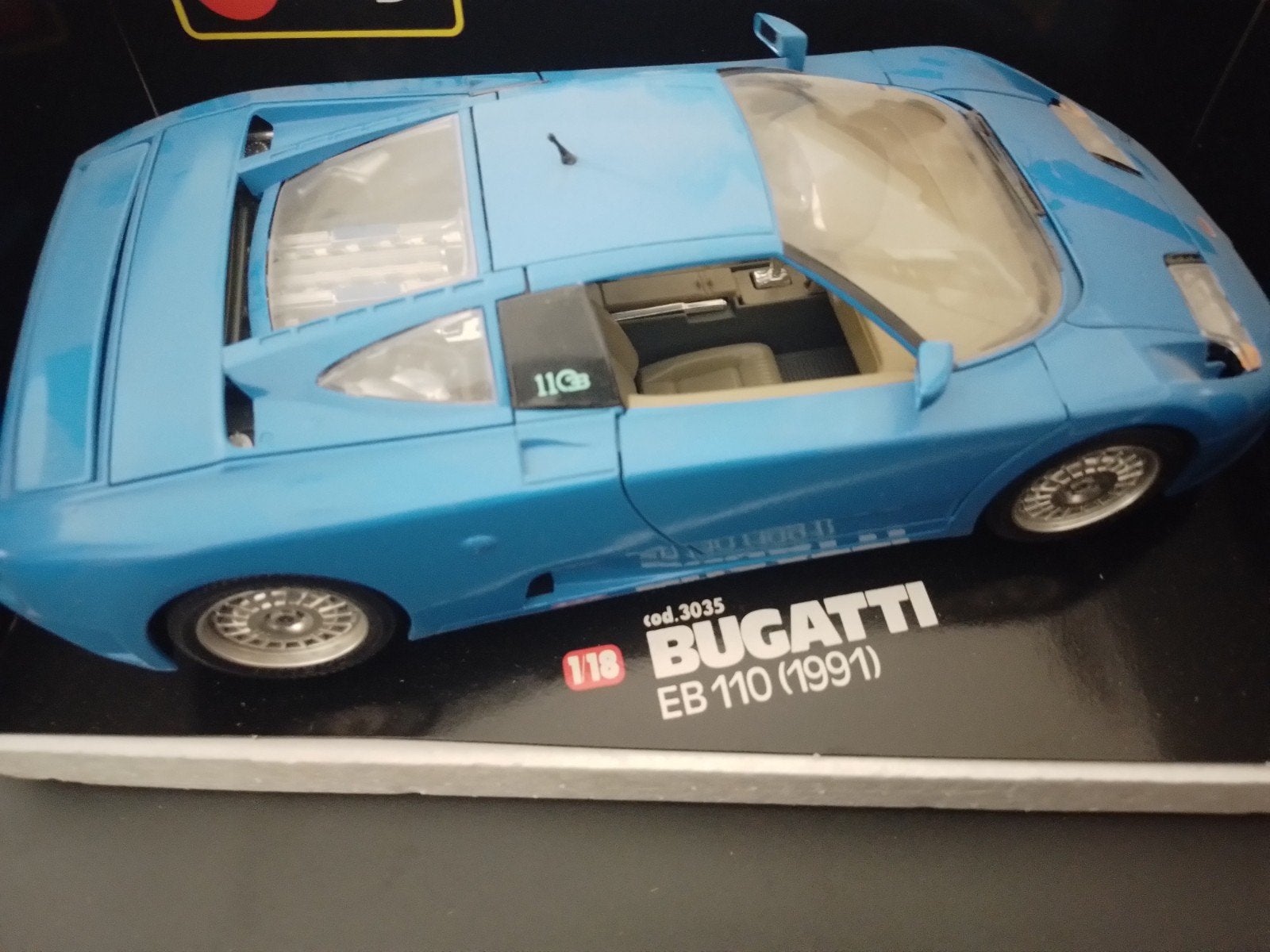 Bugatti eb110, Hobby en Vrije tijd, Modelauto's | 1:18, Ophalen of Verzenden, Zo goed als nieuw, Bburago