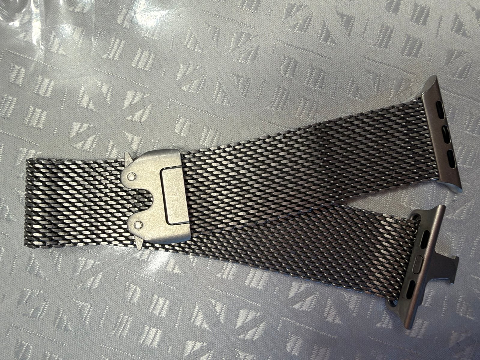 Milanese band voor Apple Watch Ultra - Zilver, Ophalen of Verzenden, Zo goed als nieuw, Zilver, IOS