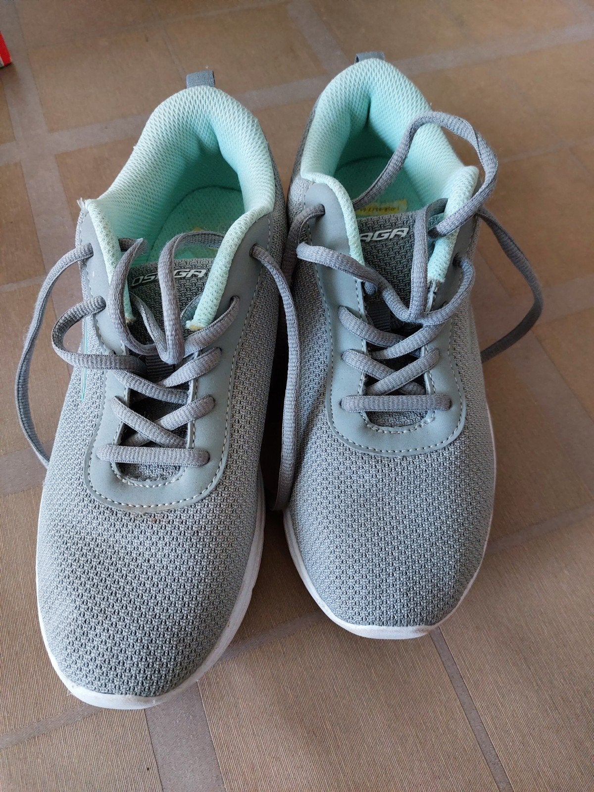 Sportschoenen maat 37, Sport en Fitness, Loopsport en Atletiek, Ophalen of Verzenden, Gebruikt, Hardloopschoenen, Overige merken