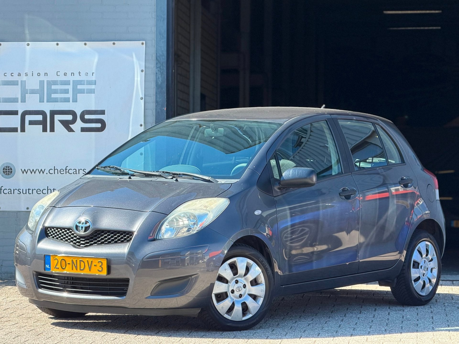 Toyota Yaris 1.3|NAP|AIRCO|NIEUWEAPK|BEURT|5DEURS|2EIGENAAR!, Auto's, Toyota, Voorwielaandrijving, Euro 5, 4 cilinders, Bedrijf