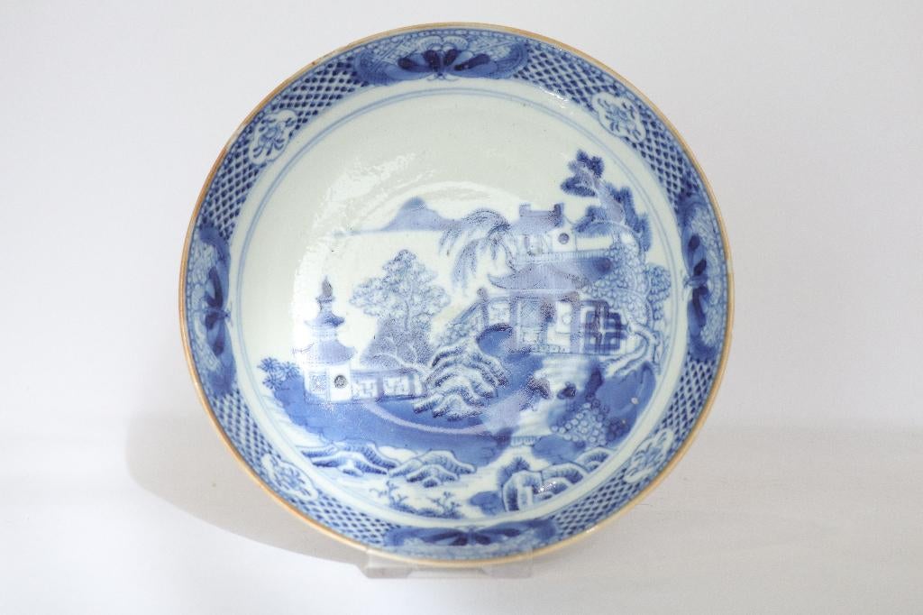 Een Chinees blauw wit porseleinen bordje, Ophalen of Verzenden