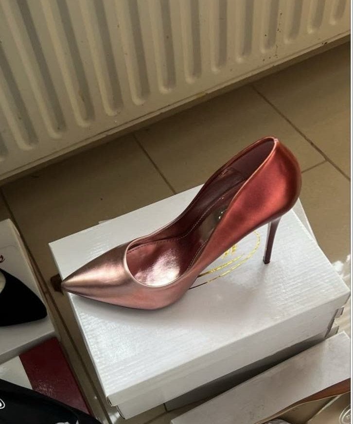Elegante Roségouden Pumps - Maat 40, Ophalen of Verzenden, Zo goed als nieuw, Overige kleuren, Pumps
