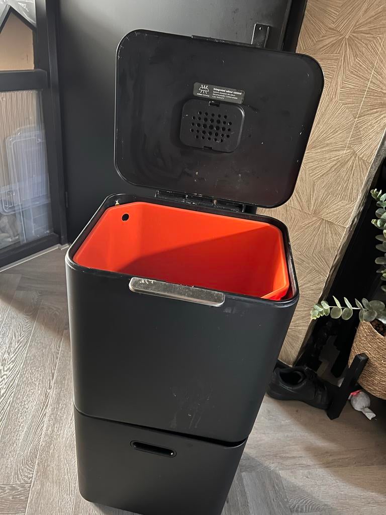 Joseph Joseph Totem Max - 60L Prullenbak Zwart, Huis en Inrichting, Woonaccessoires | Prullenbakken, Ophalen, Kunststof, Gebruikt