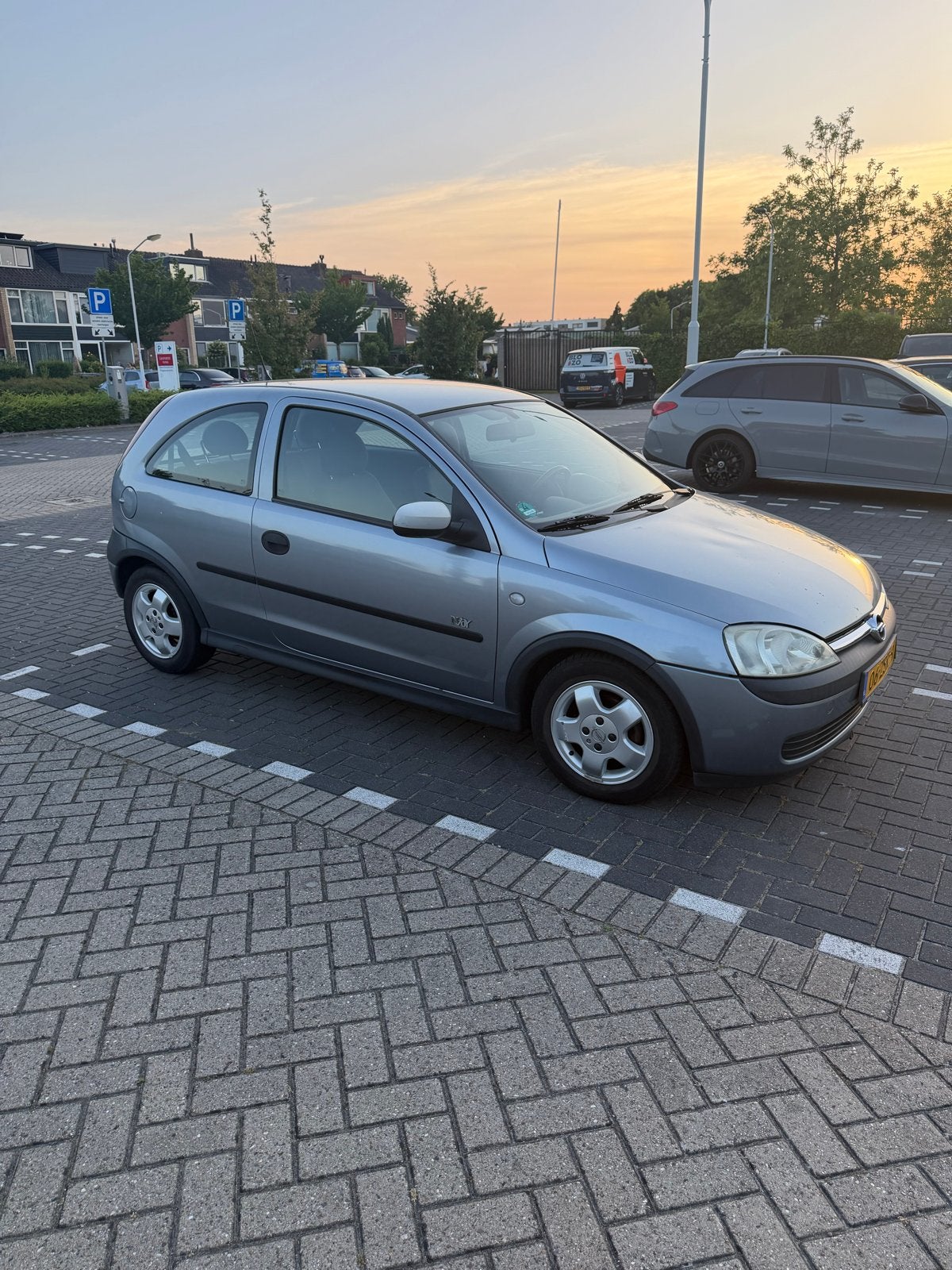 Opel Corsa 2003 Grijs, 450 kg, 58 pk, 973 cc, Particulier