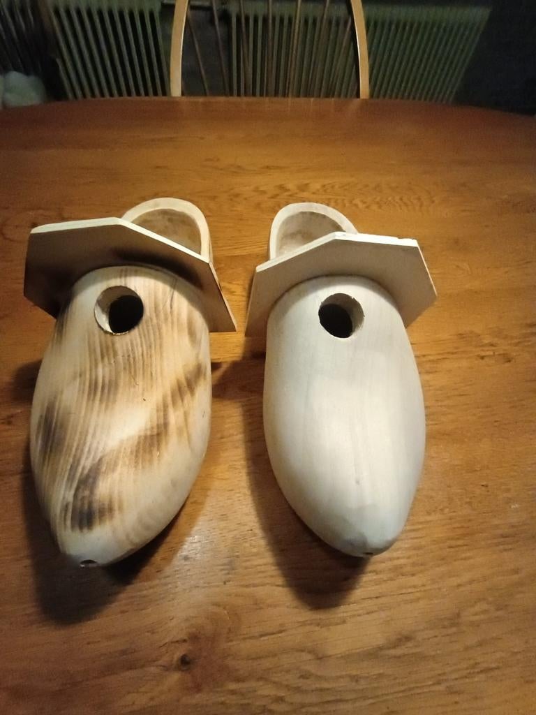 Unieke handgemaakte vogelhuisjes in klompvorm (2 stuks), Ophalen of Verzenden, Zo goed als nieuw