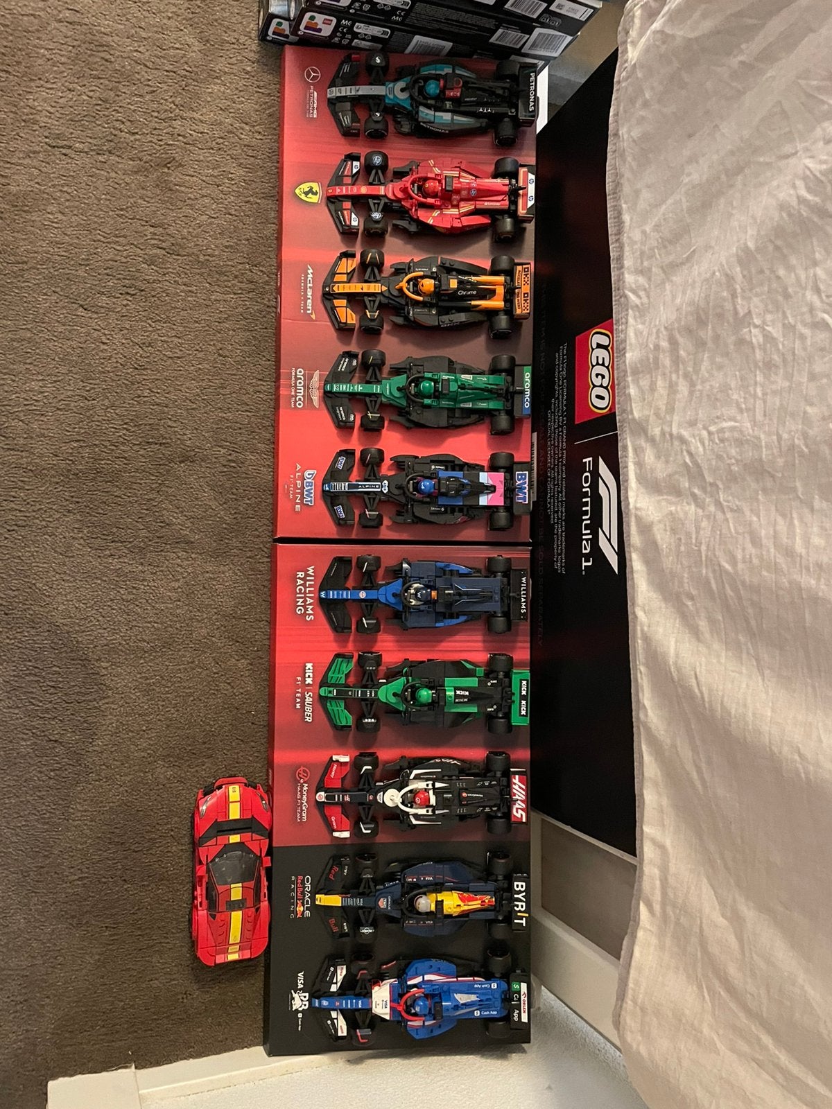 Lego speedchampions F1 + display en ferrari, Lego, Zo goed als nieuw, Meerdere sets, Complete set