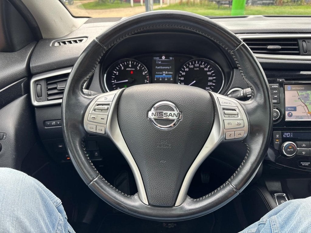 Foto 13 van Nissan QASHQAI 1.2 Connect Edition camara navi pano airco