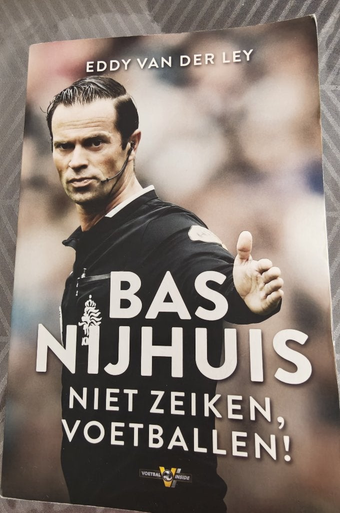Bas Nijhuis , niet zeiken, Voetballen, Boeken, Sportboeken, Ophalen of Verzenden, Zo goed als nieuw, Eddy van der Ley, Balsport