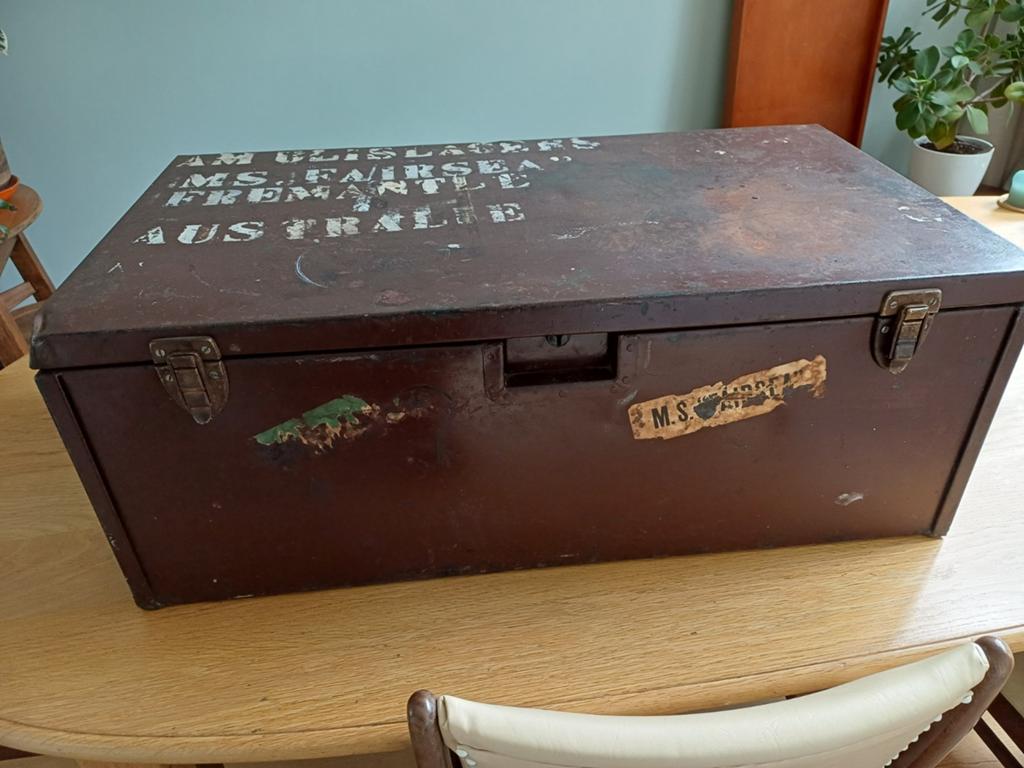 Unieke, oude metalen reiskist., Huis en Inrichting, Woonaccessoires | Kisten, Ophalen, Minder dan 50 cm, Gebruikt, 50 tot 100 cm
