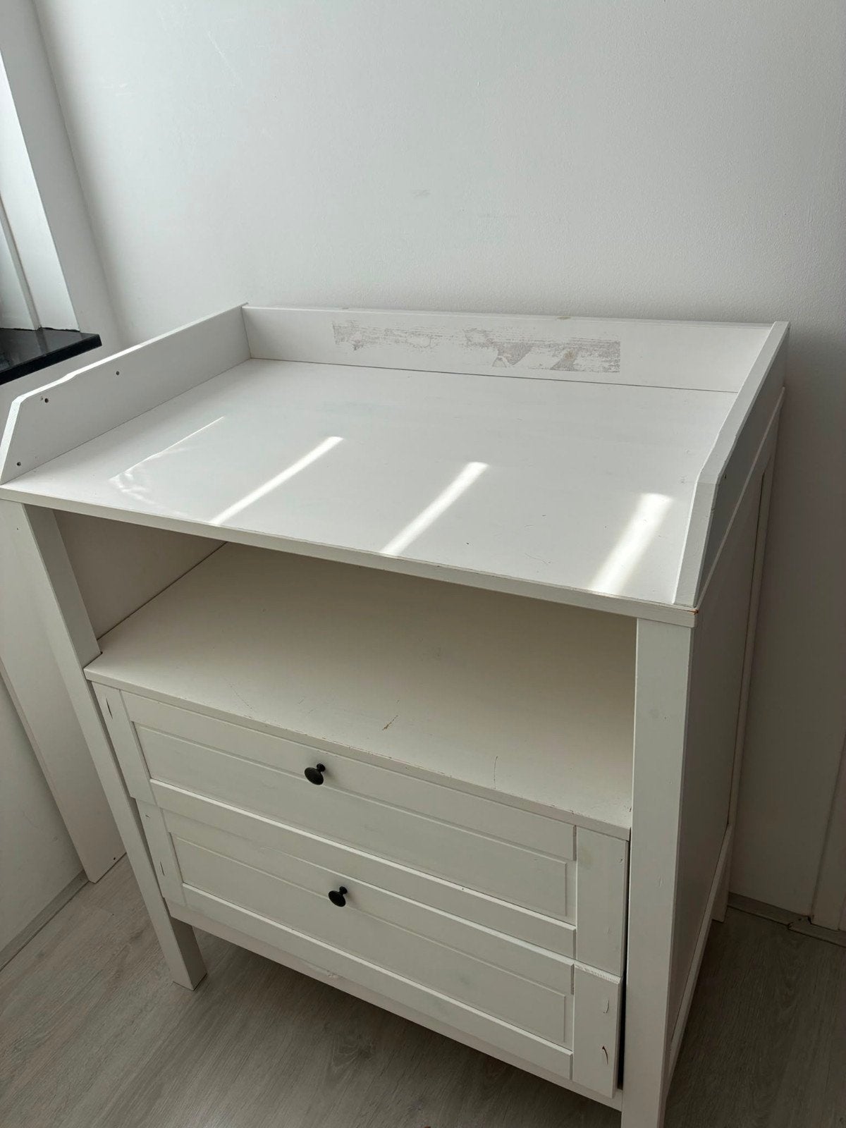 GRATIS Gebruikte Commode en Kast - Wit ikea, Ophalen, Gebruikt, 50 tot 70 cm, 105 cm of meer