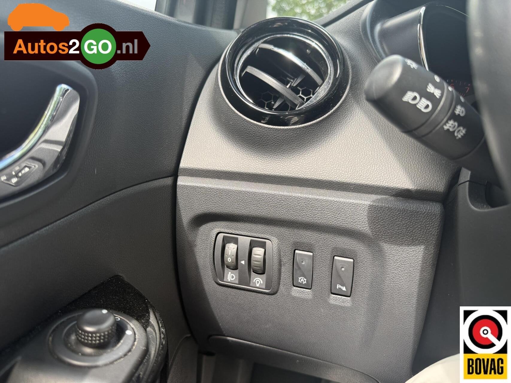 Renault Captur 0.9 TCe Limited, Voorwielaandrijving, 898 cc, Gebruikt, Euro 6