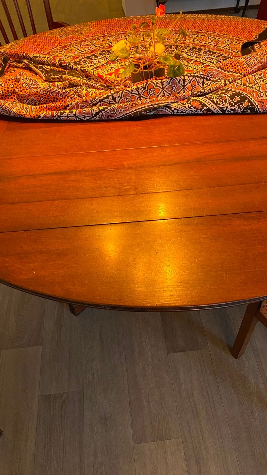 Uitschuifbare eettafel met 4 stoelen, Ophalen