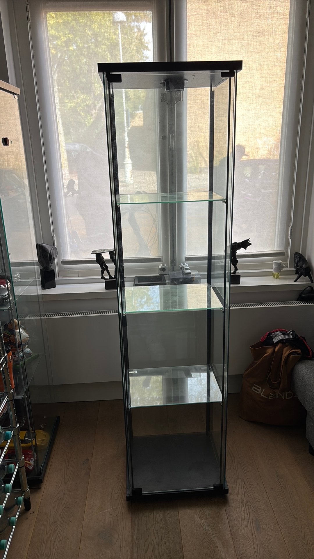 GRATIS Ikea vitrine kast , wel ophalen