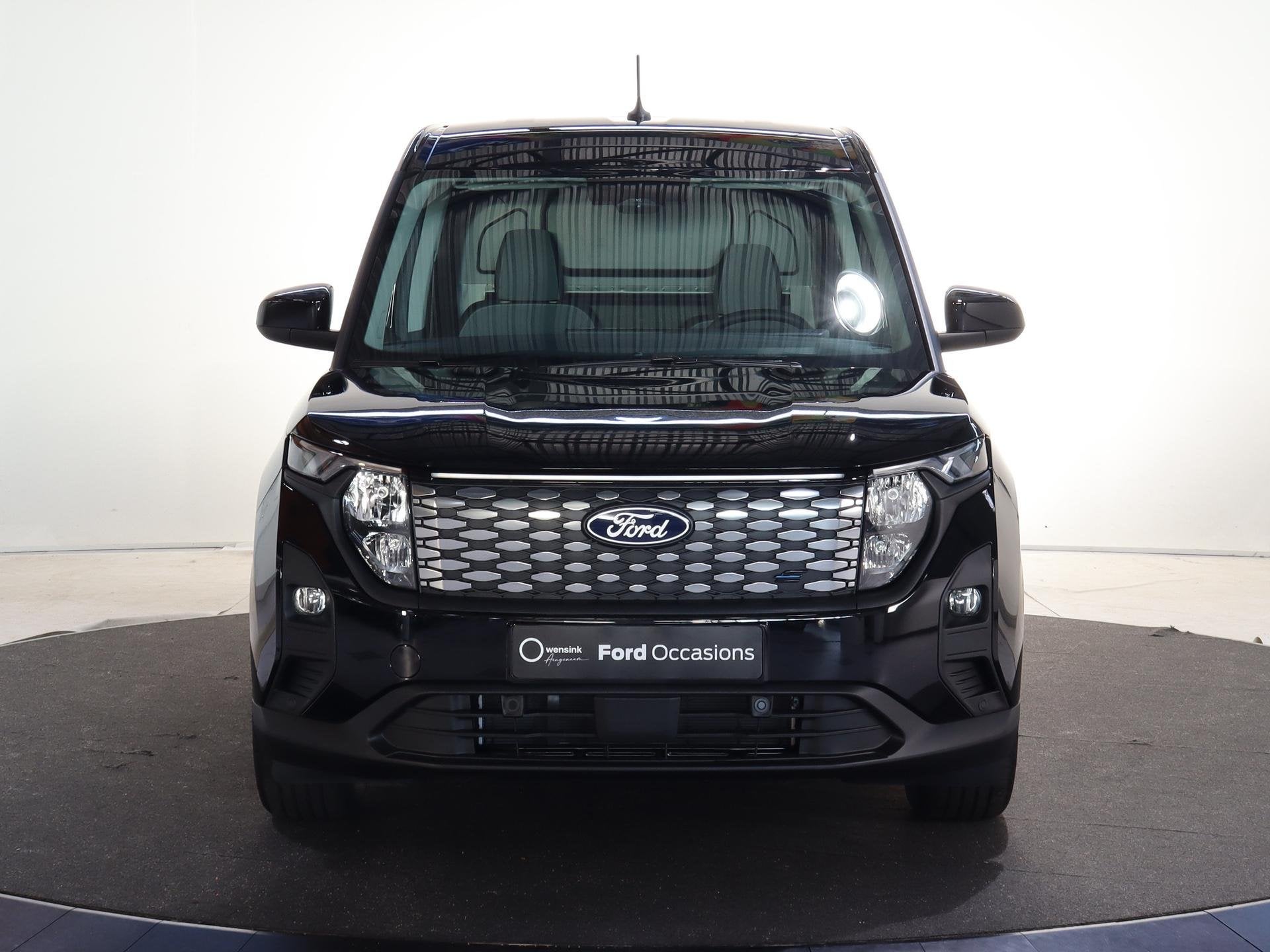 Ford E-Transit Courier Limited 46 kWh 136pk! 17'' LICHTMETAL, 324 km, Zwart, 1524 kg, Nieuw