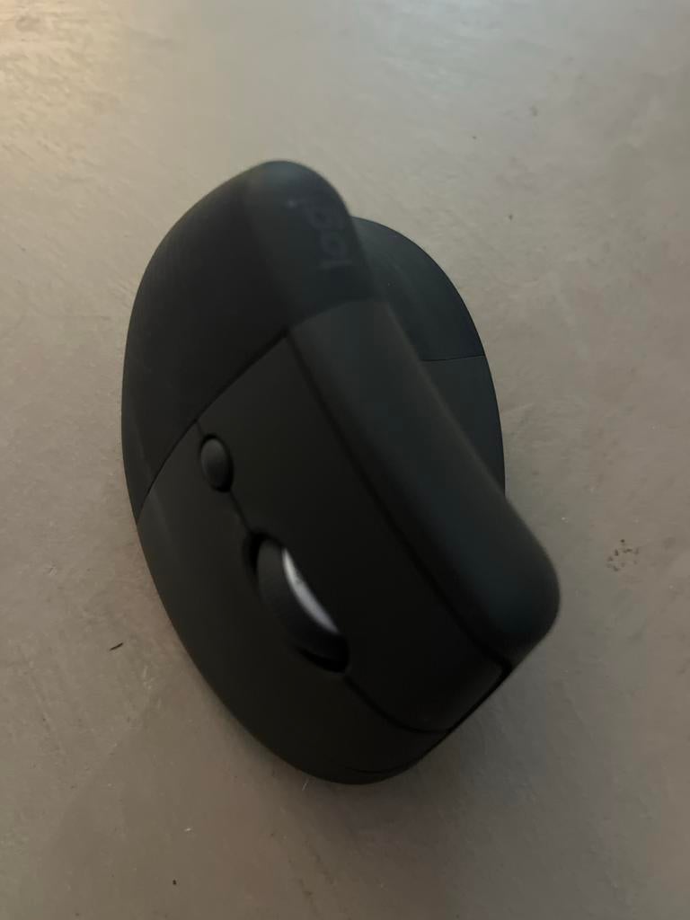 Logitech MX Vertical Ergonomische Muis - Draadloos, Computers en Software, Muizen, Rechtshandig, Muis, Ergonomisch, Ophalen of Verzenden