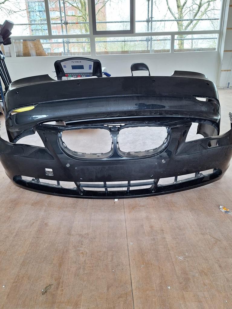 Originele BMW E60 545i Bumperset met Zijskirts, Gebruikt, Voor, Ophalen of Verzenden, Bumper