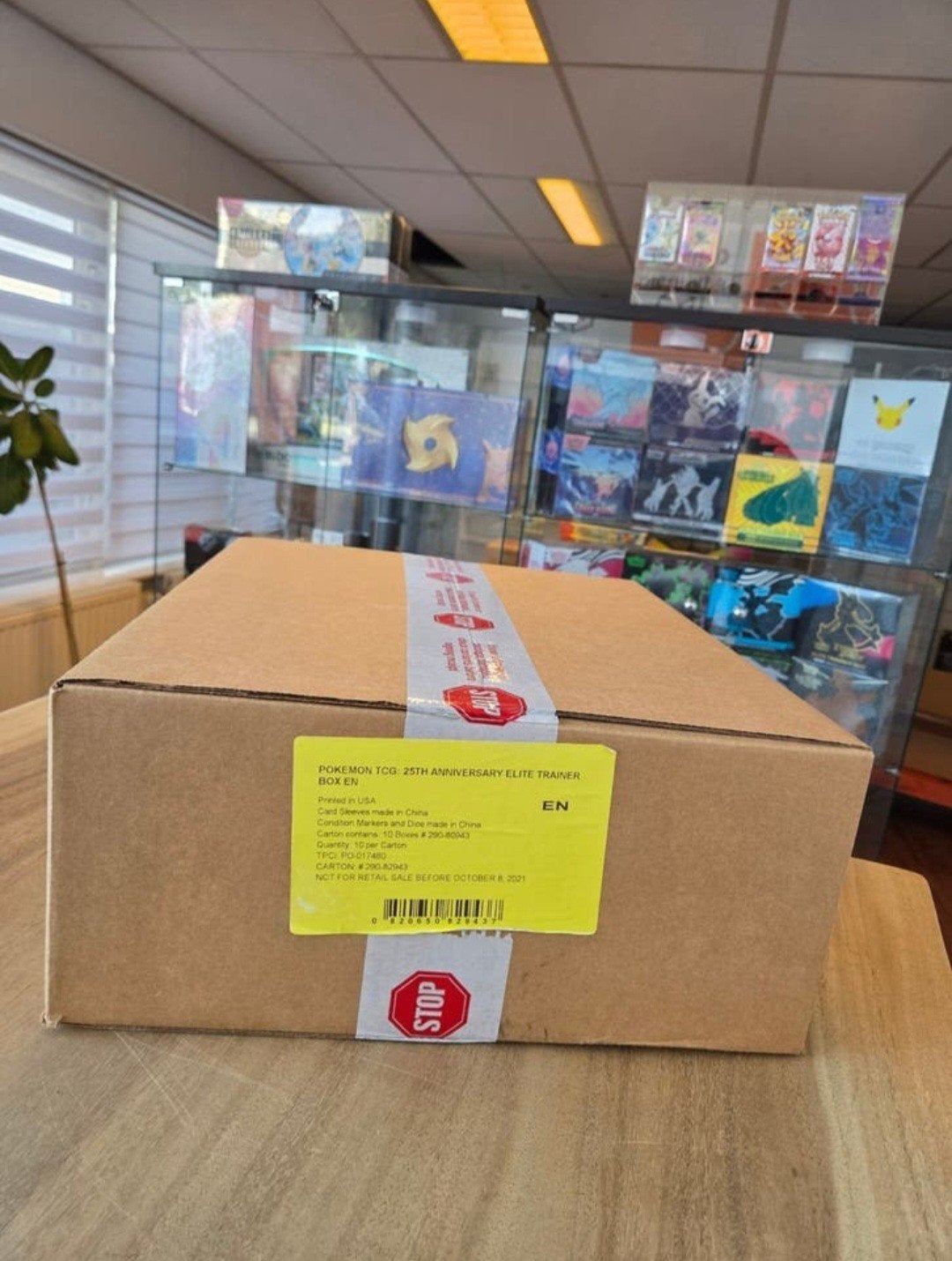 Pokemon Celebrations elite trainer box case, Ophalen of Verzenden, Nieuw, Boosterbox