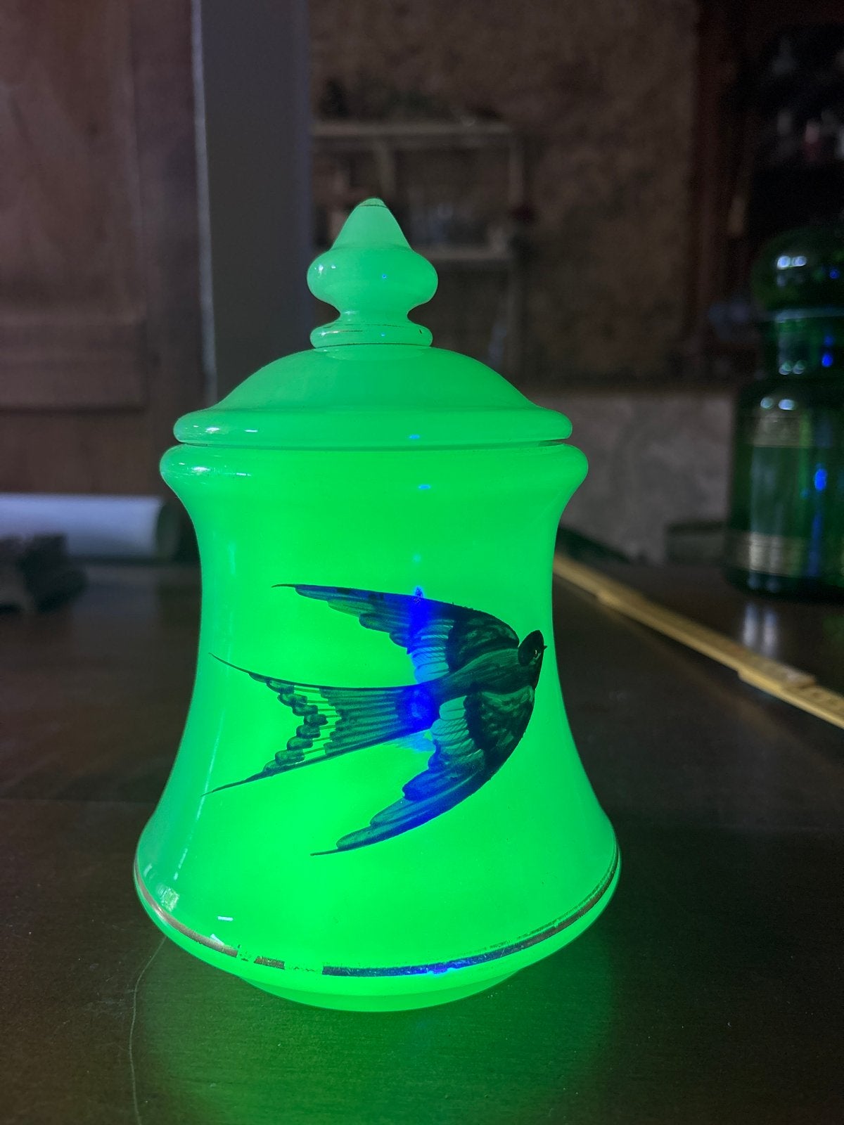 Antieke Uraniumglas groene Pot Zwaluw Decoratie Annagroen, Antiek en Kunst, Ophalen of Verzenden
