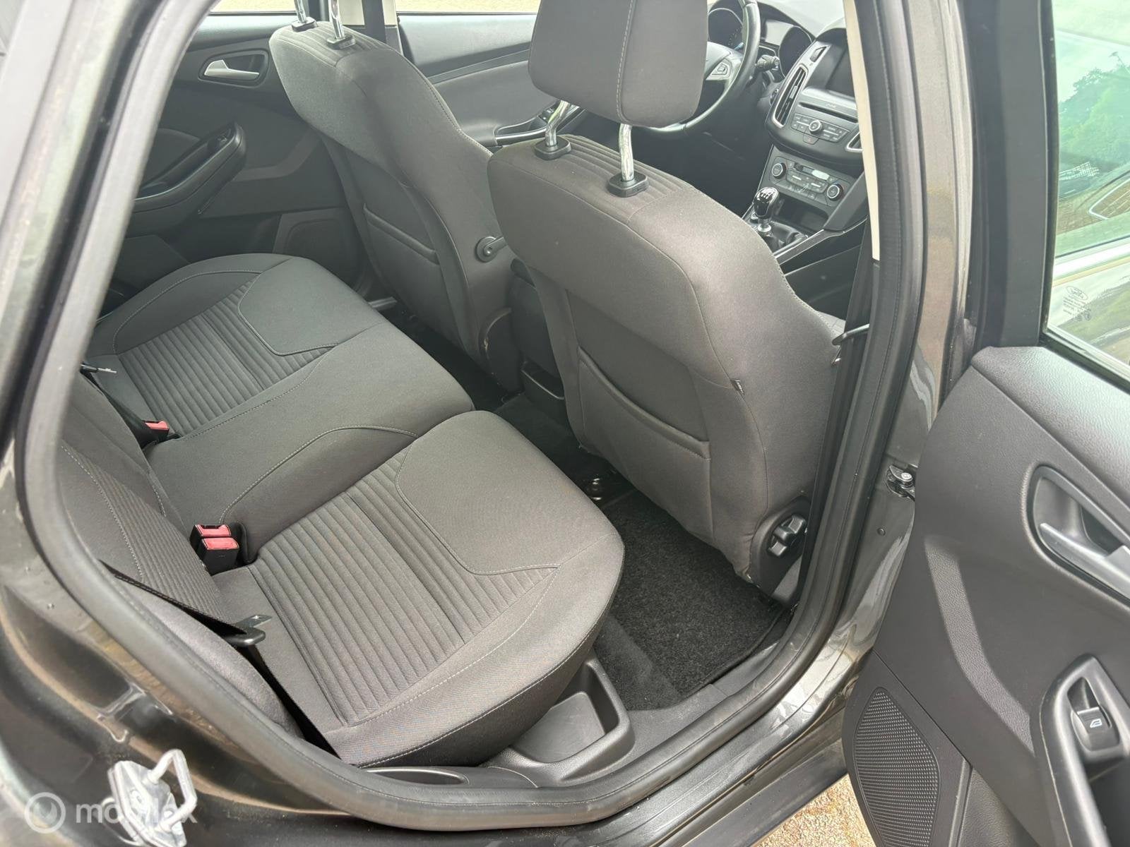 Foto 23 van Ford Focus 1.0 Titanium | Nieuwe Distributieriem