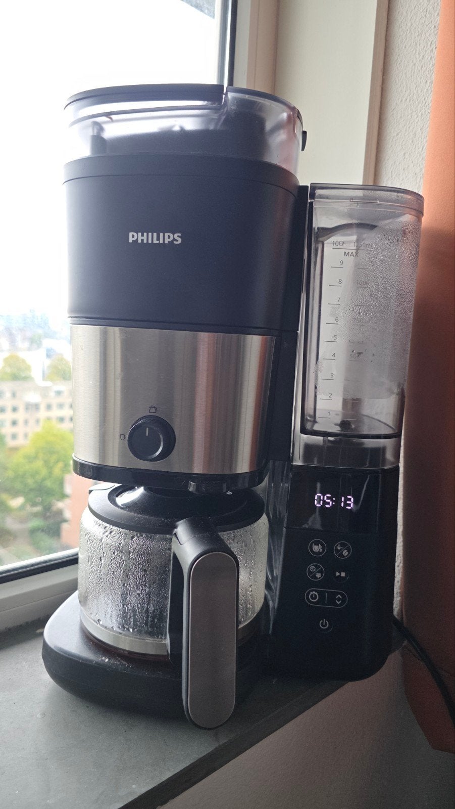 Philips Grind & Brew Koffiezetapparaat met bonenmaler, Witgoed en Apparatuur, Ophalen, Afneembaar waterreservoir, 10 kopjes of meer