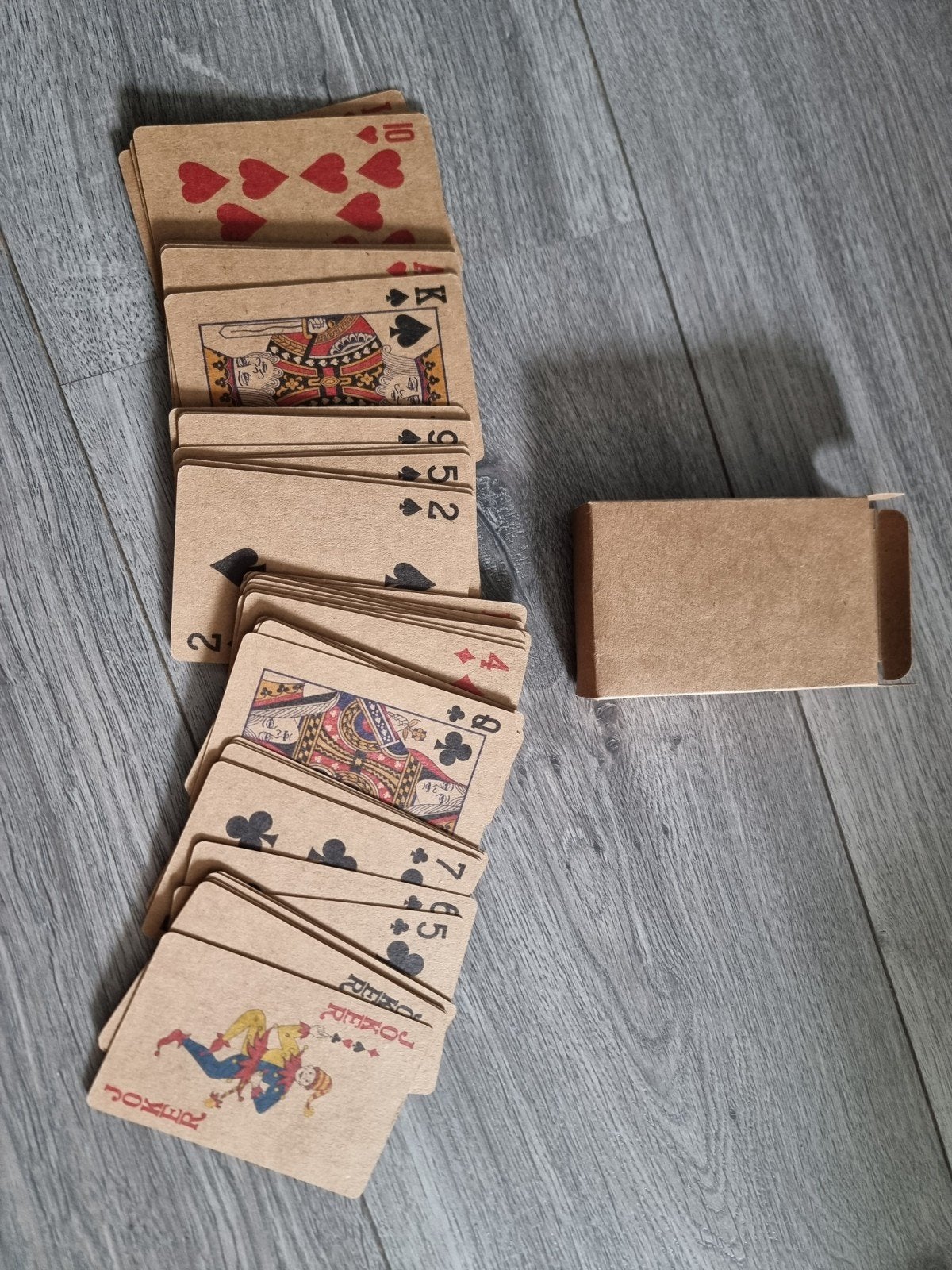 Gerecyclede kartonnen kaartspellen, zwart, Nieuw (Y10), Ophalen of Verzenden, Nieuw, Speelkaart(en)
