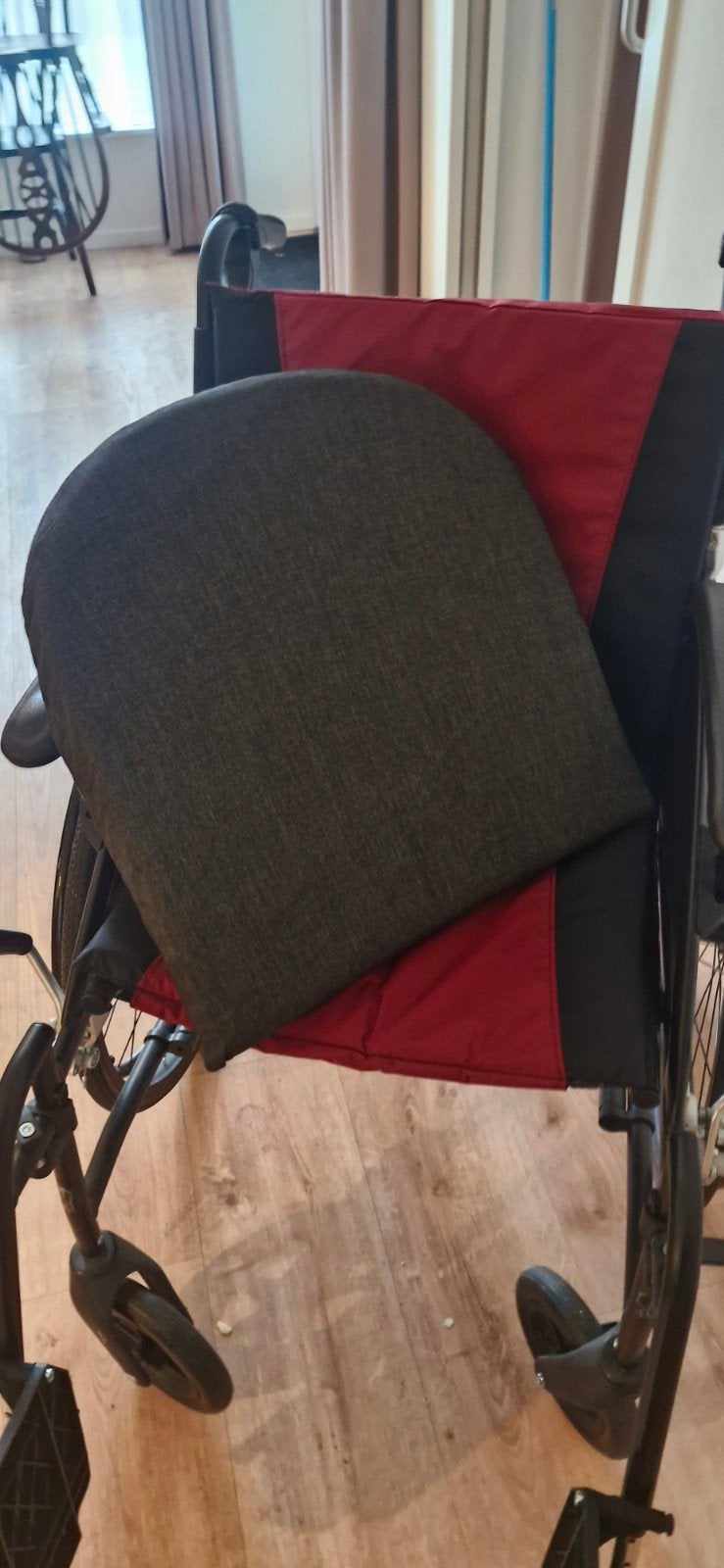 Licht gewicht rolstoel. Vaste prijs., Ophalen of Verzenden, Zo goed als nieuw, Duwrolstoel