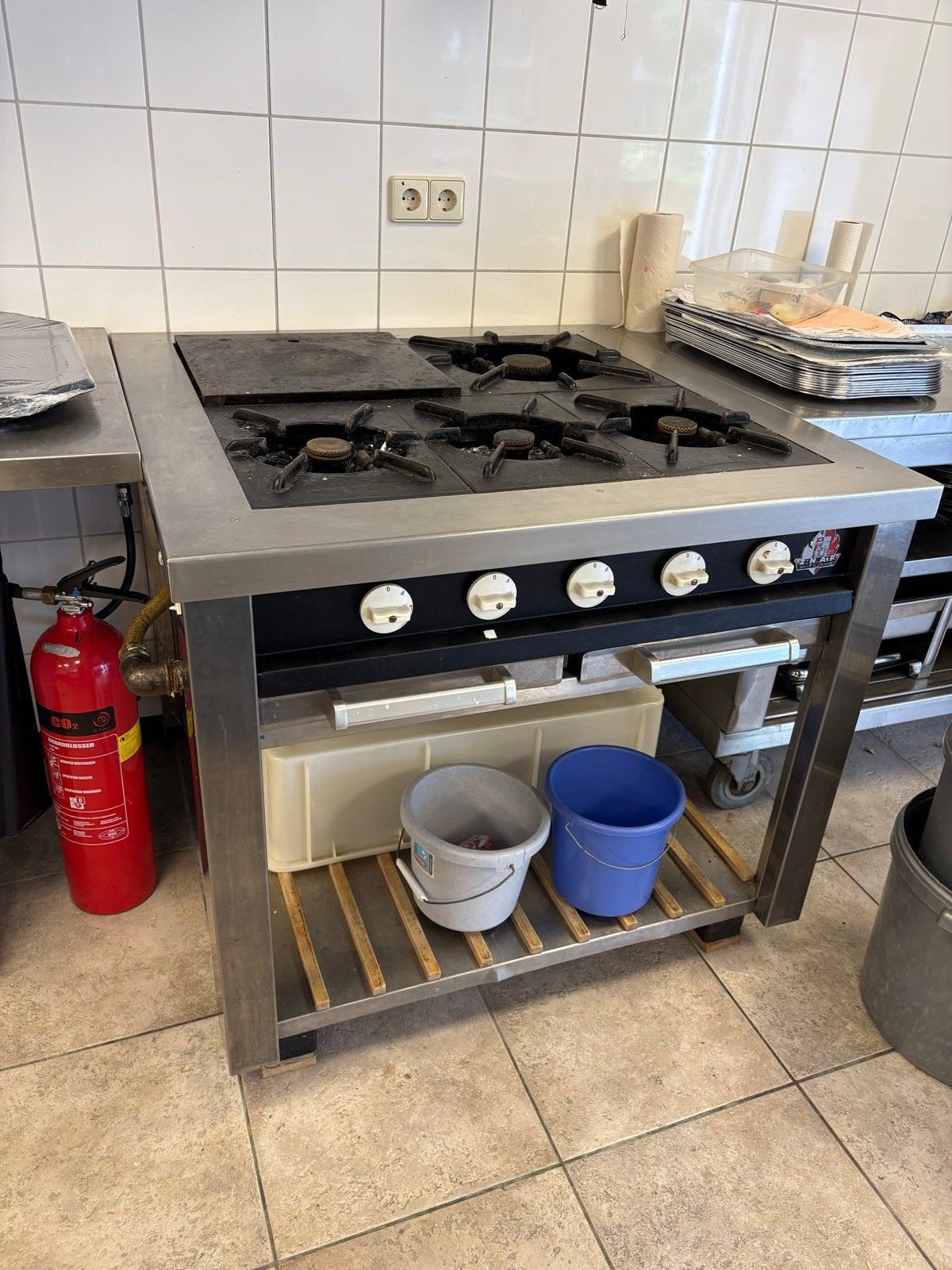 Professioneel Gasfornuis - Zuid Ned. Apparaten Fabr. Breda, Gebruikt, 60 cm of meer, Gas, Vrijstaand