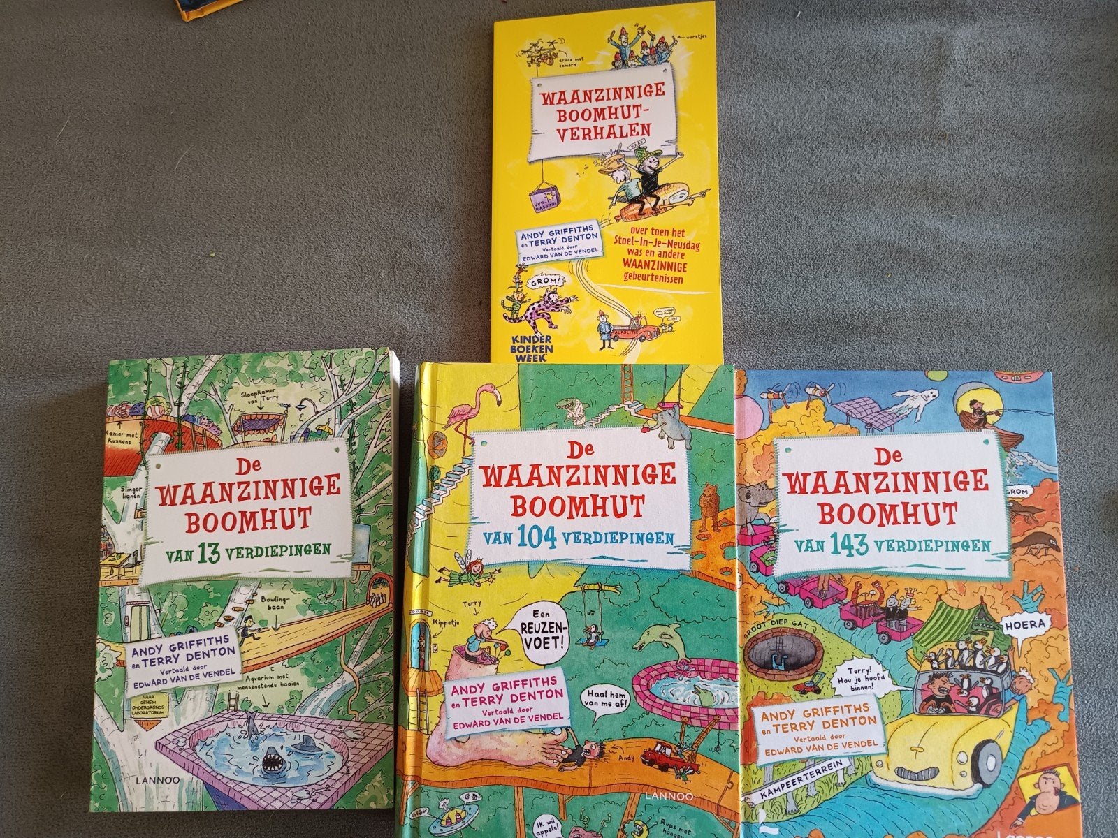 De Waanzinnige Boomhut serie - 4 boeken, Ophalen of Verzenden, Gelezen, Andy Griffiths en Terry Denton, Fictie algemeen