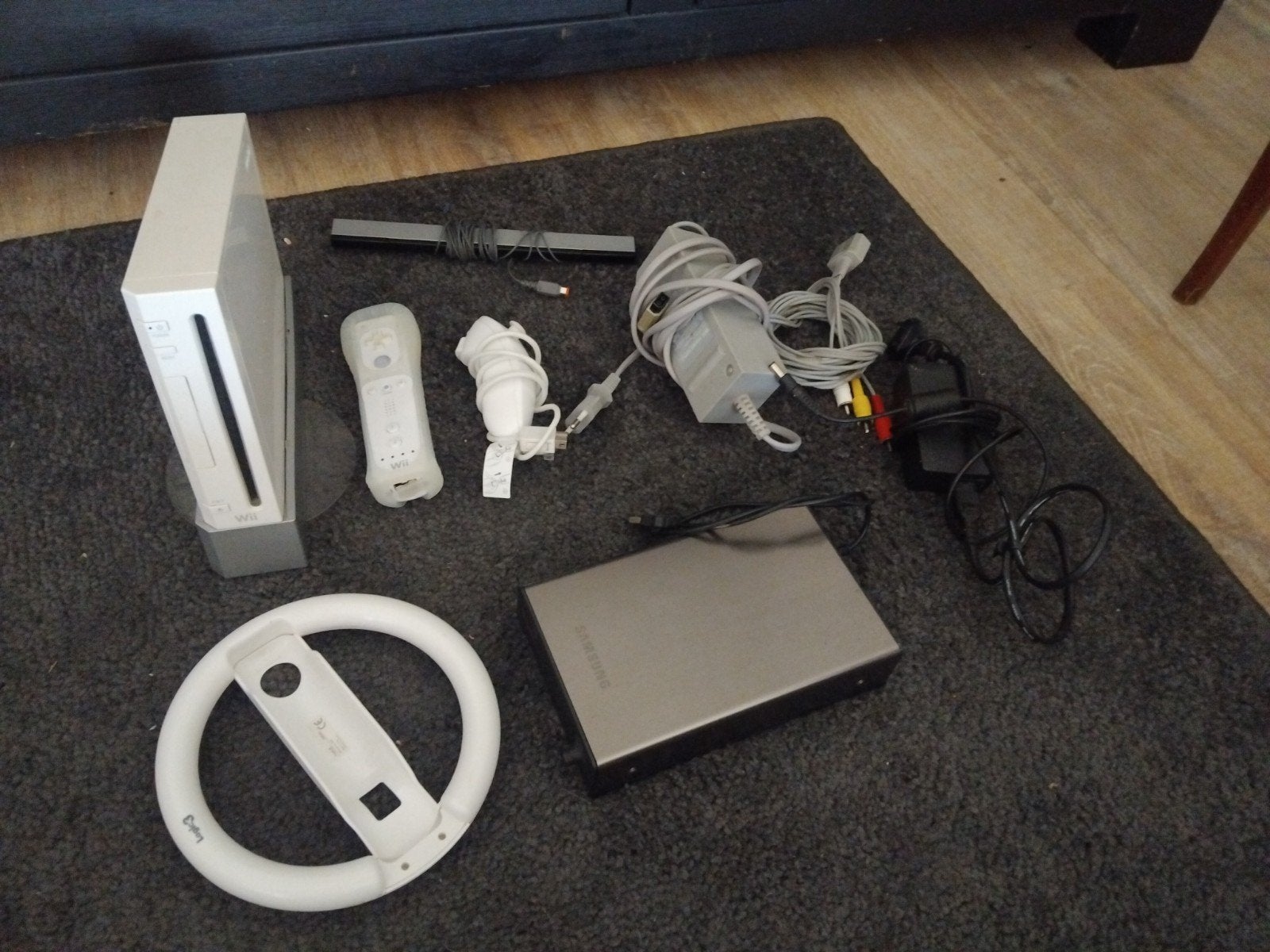 Nintendo wii 240 spellen omgebouwd, Ophalen, Zo goed als nieuw, Met 1 controller, Met games