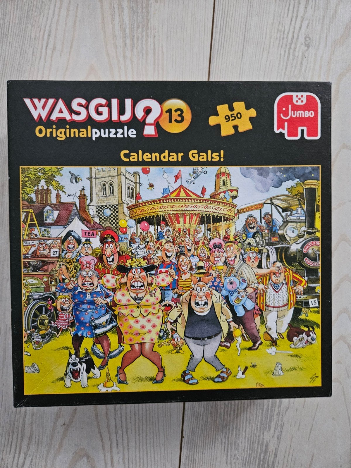 Wasgij Original 13: Calendar Gals! - 950 stukjes Jumbo, Ophalen of Verzenden, 500 t/m 1500 stukjes, Zo goed als nieuw, Legpuzzel