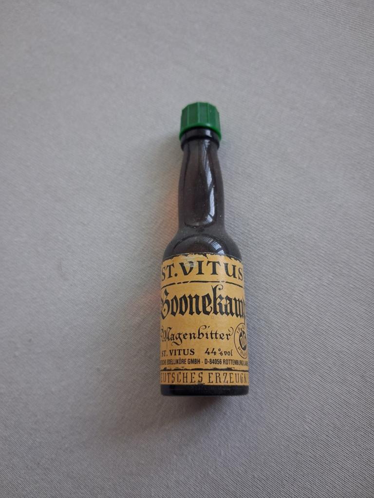 Vintage St. Vitus Boonkam Magenbitter miniatuurflesje, Verzamelen, Overige Verzamelen, Gebruikt, Ophalen of Verzenden