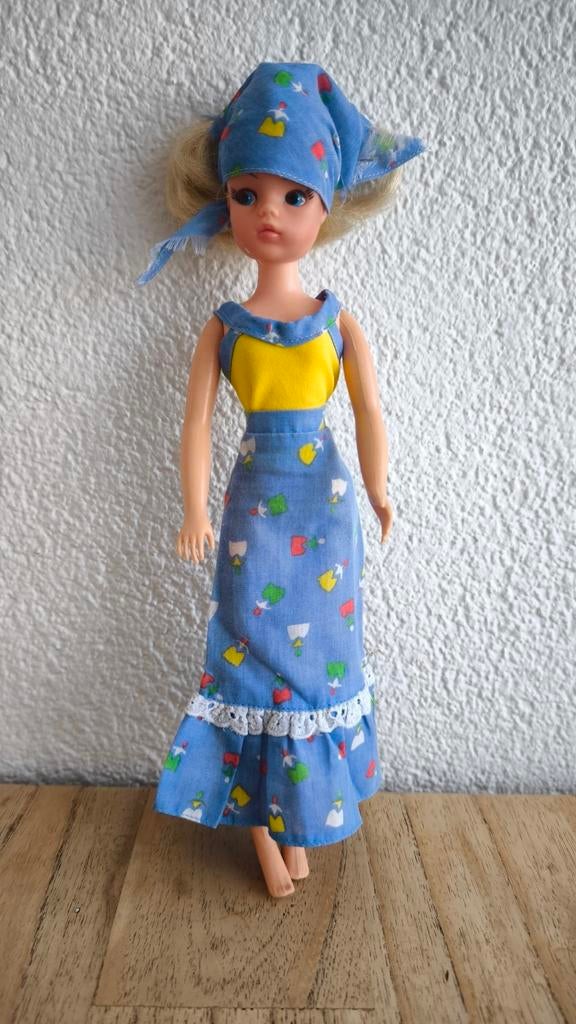 Sindy Pedigree Romany Girl vintage fashion doll 1977 outfit, Verzamelen, Poppenhuizen en Toebehoren, Ophalen of Verzenden
