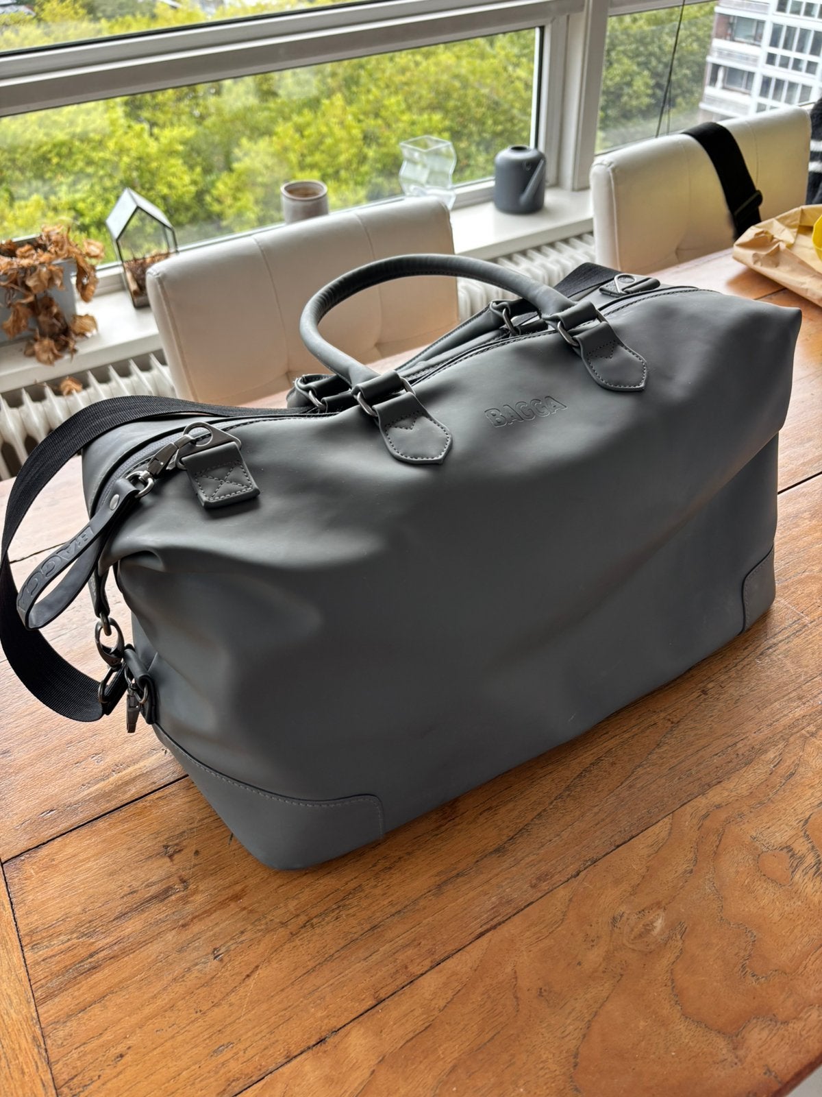 Bagga Duffel Grijs 32 Liter, Ophalen, Zo goed als nieuw, 30 cm of meer, Minder dan 35 cm
