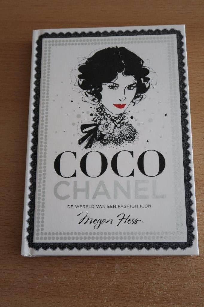 Coco Chanel de wereld van een fashion icon van Megan Hess, Ophalen of Verzenden, Zo goed als nieuw, Mode algemeen, Megan hess