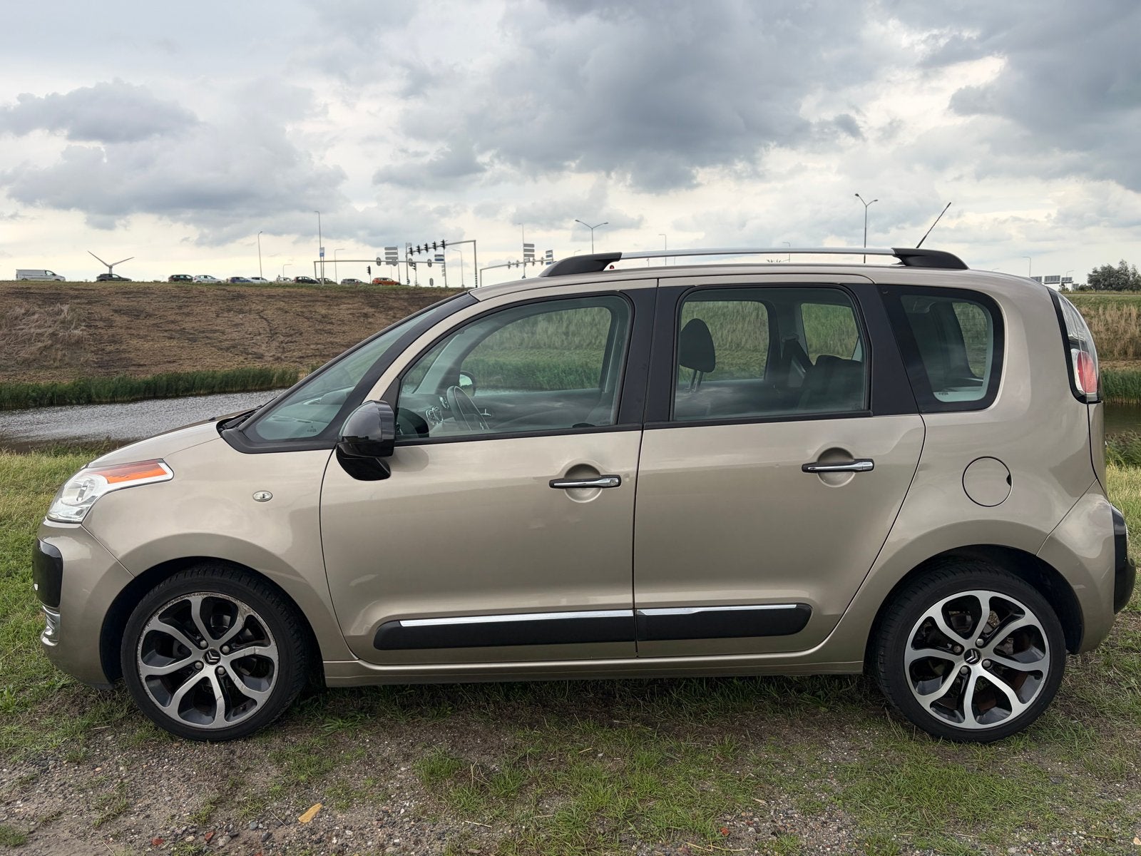 *** Citroën C3 Picasso MET NAP 1.4 VTI 70KW 2012 Beige ***, Auto's, Voorwielaandrijving, 635 kg, Beige, Handgeschakeld