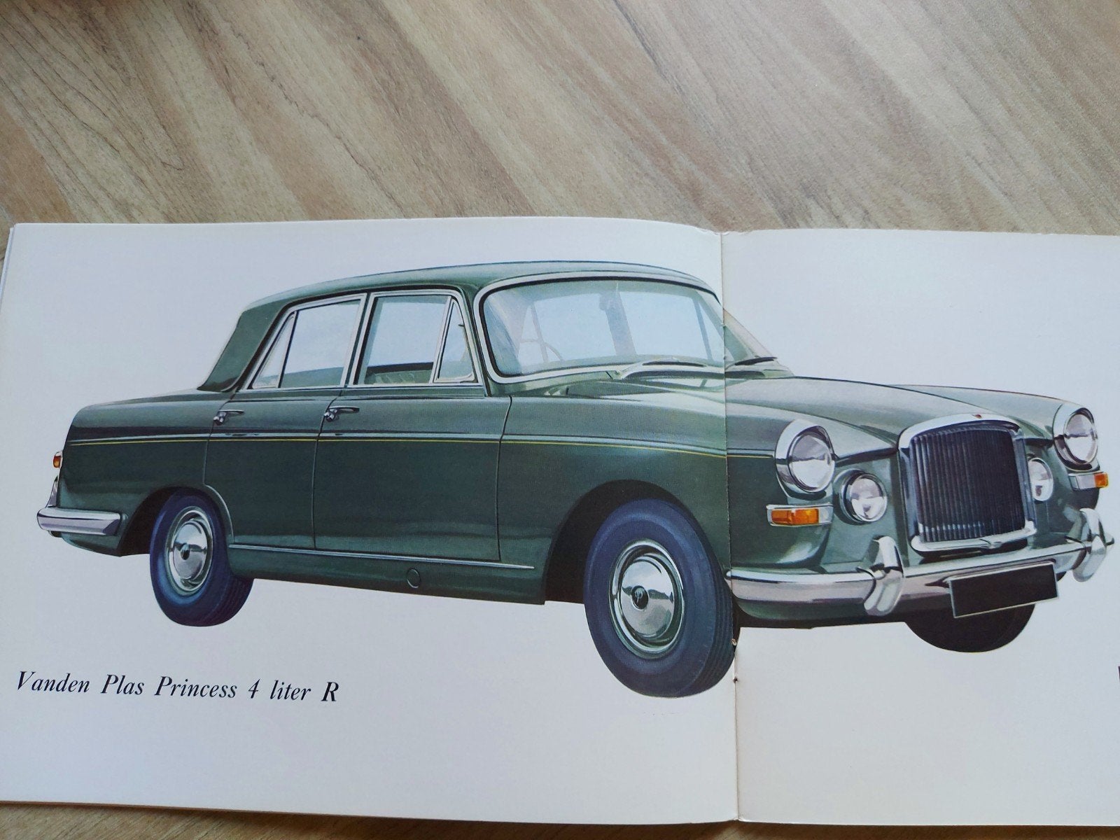 prachtige Princess 4 liter R Vanden Plas folder NL, Ophalen of Verzenden, Zo goed als nieuw, Overige merken