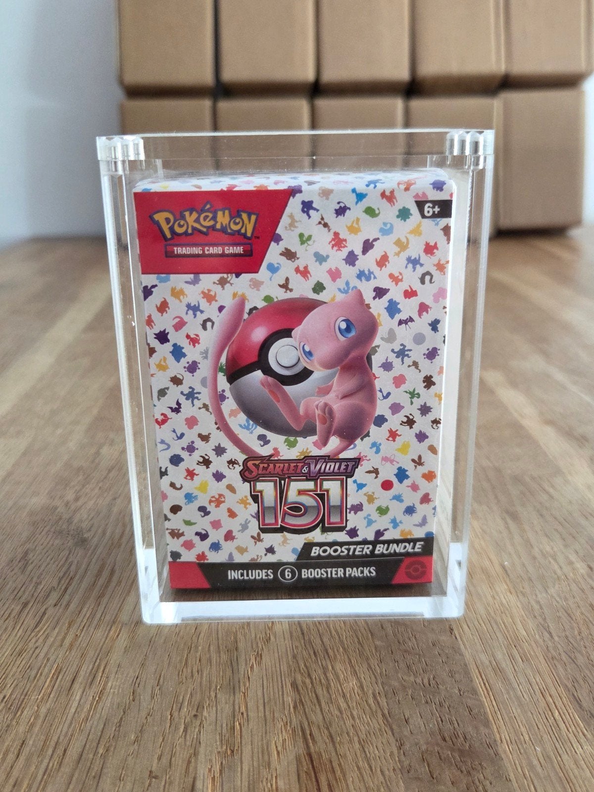 Pokemon Booster Bundle - Acryl Case (Oude model), Ophalen of Verzenden, Nieuw, Boosterbox