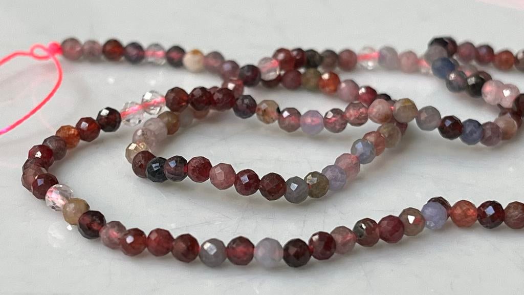 Spinel meerkleurig, facet 3 mm kralen, Ophalen of Verzenden, Zo goed als nieuw, Kraal