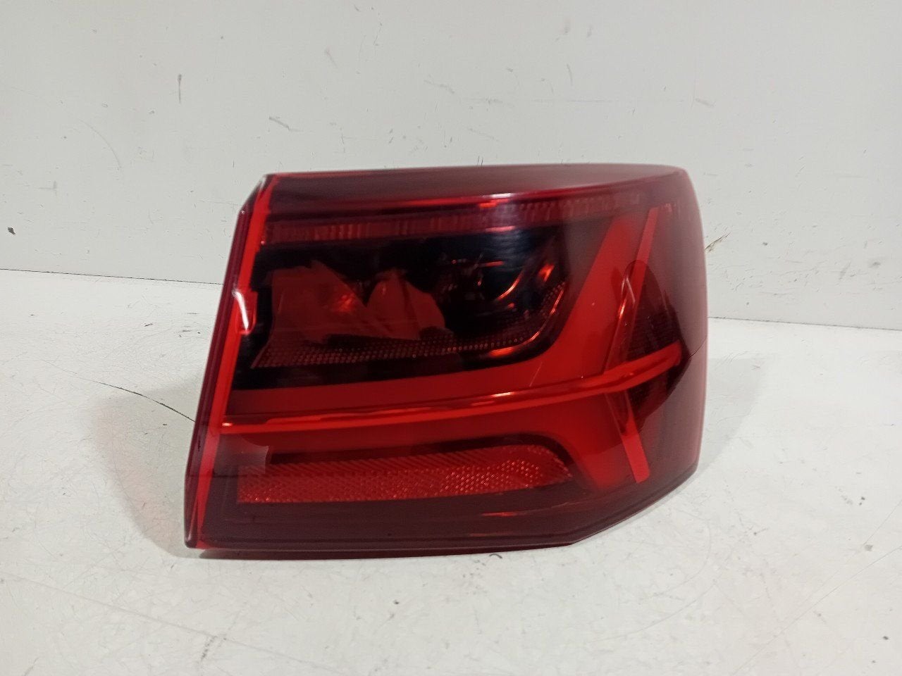Achterlicht carrosserie rechts Audi A6, Auto-onderdelen, Verlichting, Onderdelen@venauto.nl, Van der Ven Autorecycling B.V., Gebruikt