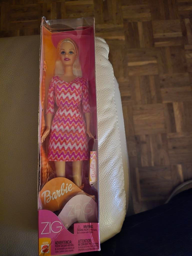 Splinternieuwe barbie zig zag, collectors item, Verzamelen, Ophalen of Verzenden, Nieuw, Pop
