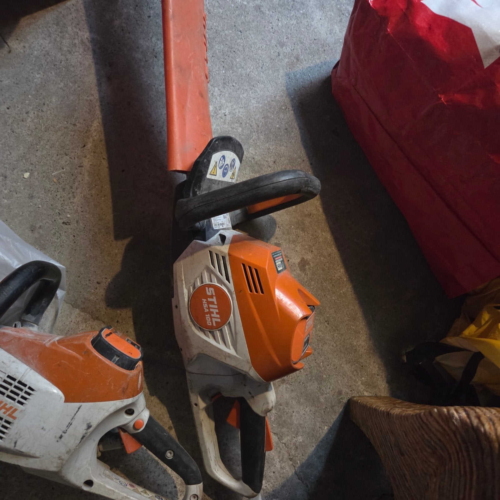 STIHL Heggenschaar met 3 accu's en snellader, Ophalen of Verzenden