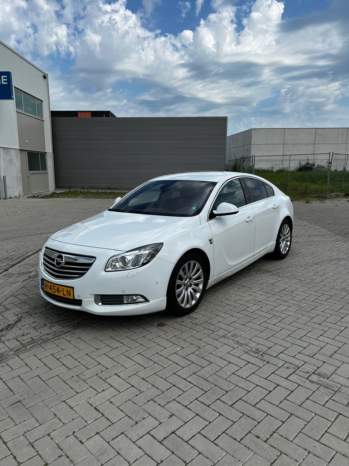 Opel Insignia 2.0 Turbo Ecotec 220pk 5D 2011 Wit, Voorwielaandrijving, Zwart, 4 cilinders, Handgeschakeld