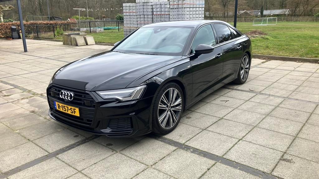 Audi A6 50 Tfsi e S Line Quattro 299pk S Tronic 2021 Zwart, Auto's, Audi, Automaat, Zwart, 4 cilinders, Zwart