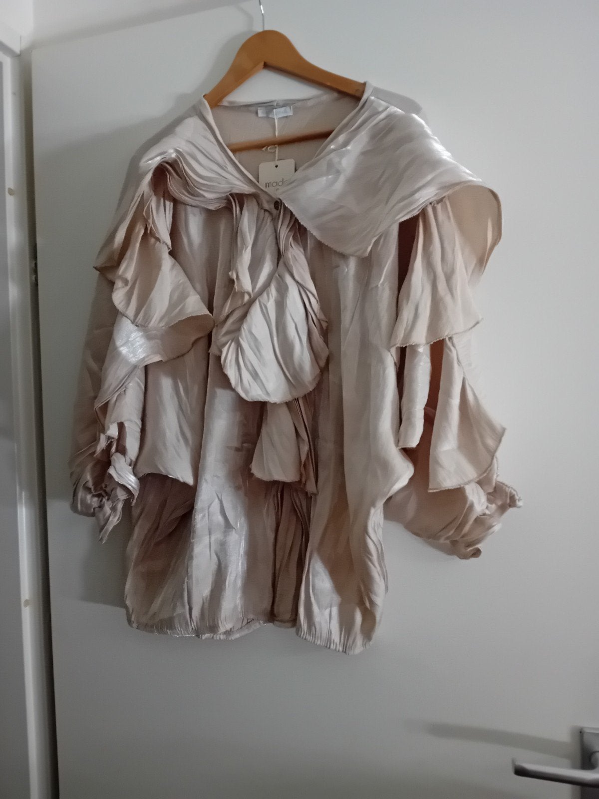 mooie nieuwe glanzende blouse, Ophalen of Verzenden, Nieuw, Overige kleuren, Blouse of Tuniek