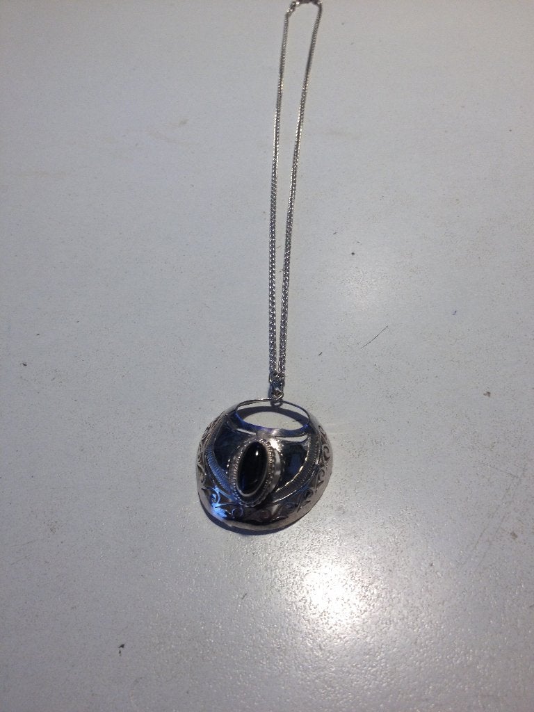 antieke ketting met hanger, Overige materialen, Verzenden, Zo goed als nieuw, Met edelsteen