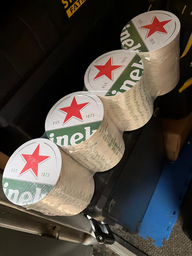 4 rollen Heineken viltjes nieuw en ongebruikt ., Verzamelen, Ophalen, Zo goed als nieuw, Sport