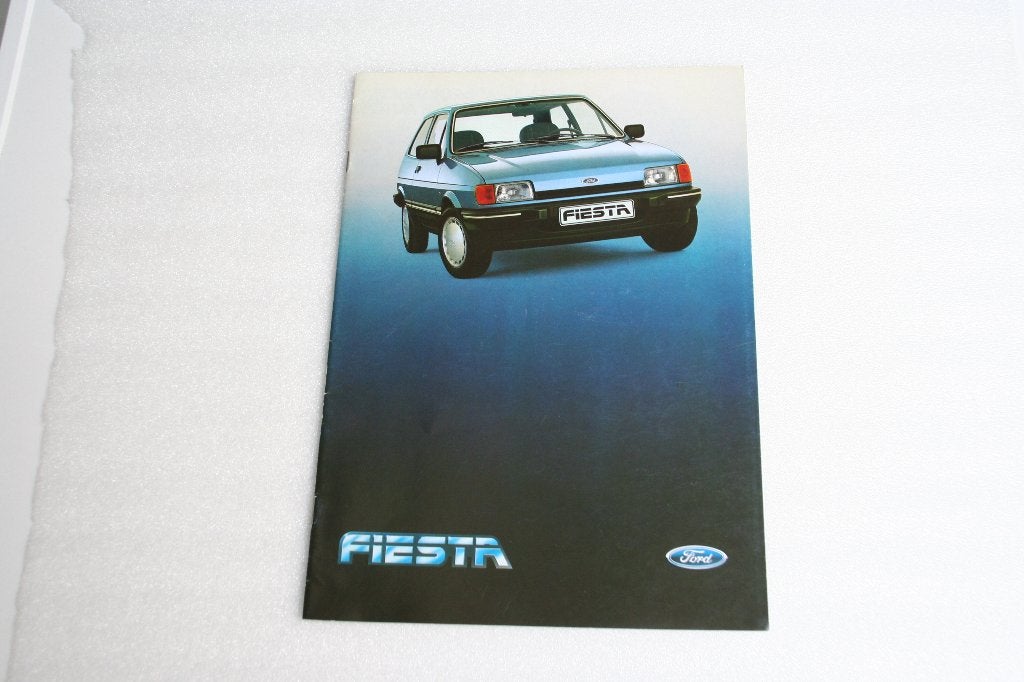Folder Ford Fiesta + tech.specificaties (02-1985) (27), Ophalen of Verzenden, Nieuw, Ford