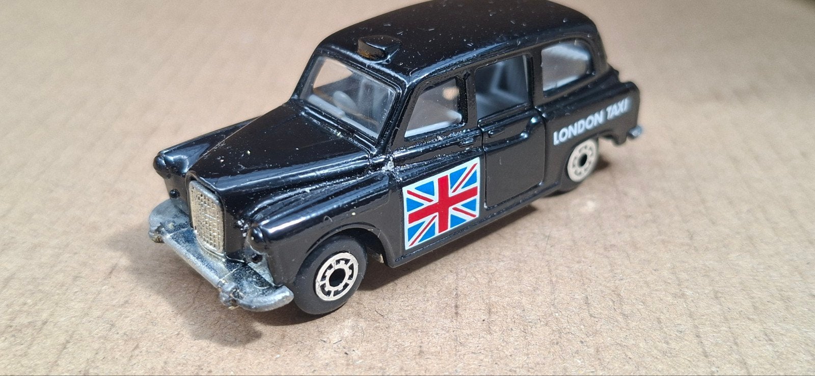 Matchbox London Taxi - Zwart met Union Jack, Ophalen of Verzenden, Gebruikt