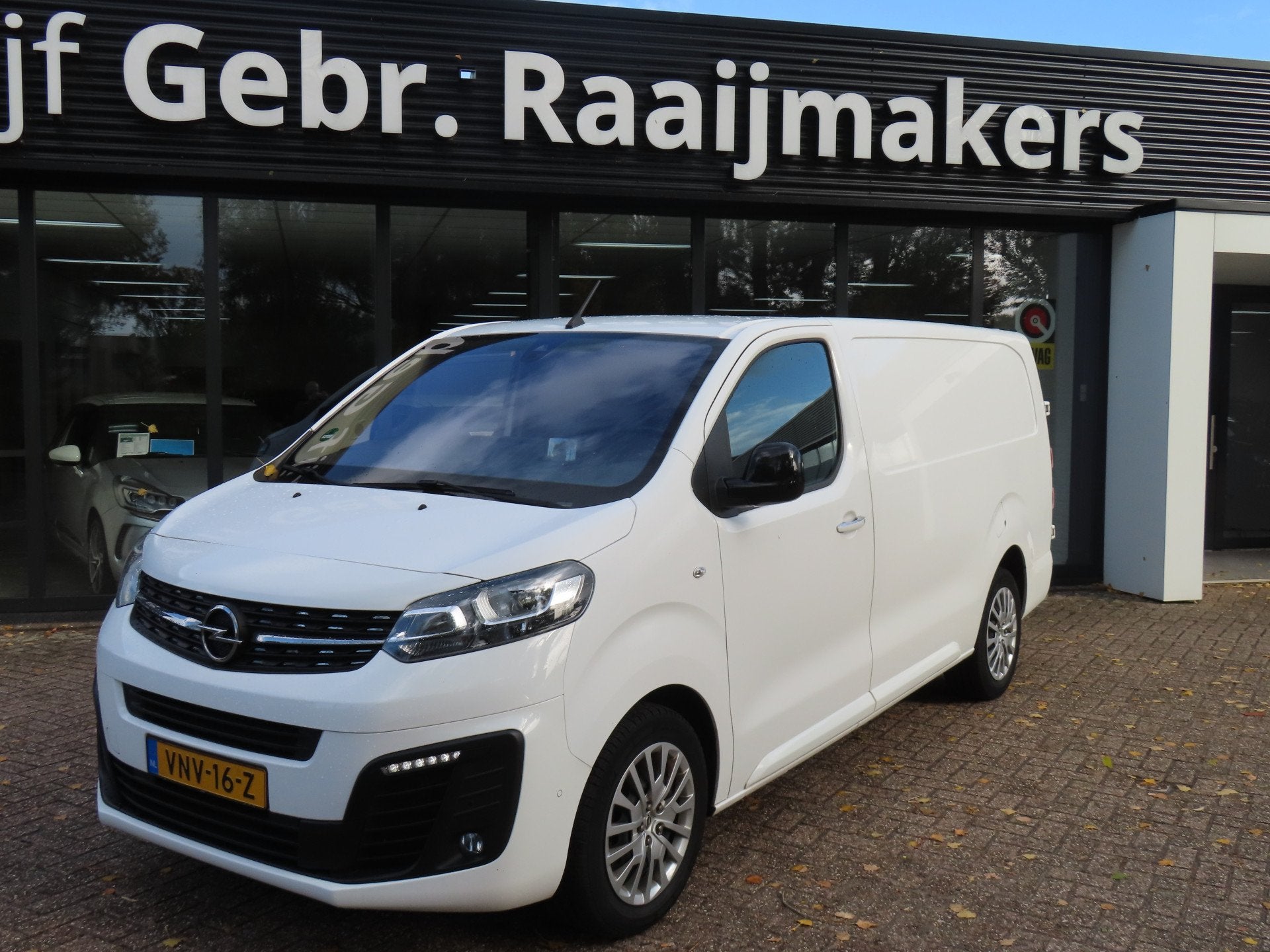 Opel Vivaro 2.0 CDTI 177pk Automaat L3H1 Innovation*Navi*HUD, Auto's, Bestelauto's, Bedrijf, Te koop, ABS, Airbags, Airconditioning